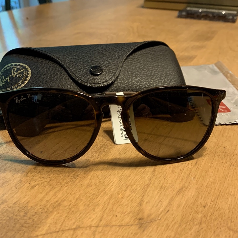 Ray-Ban Polarized Sunglasses. New. Never worn.